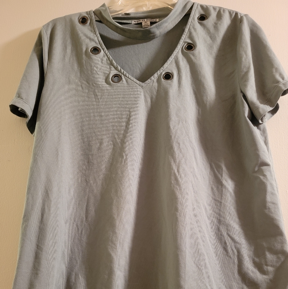 Ladies Tee With Detailed Collar